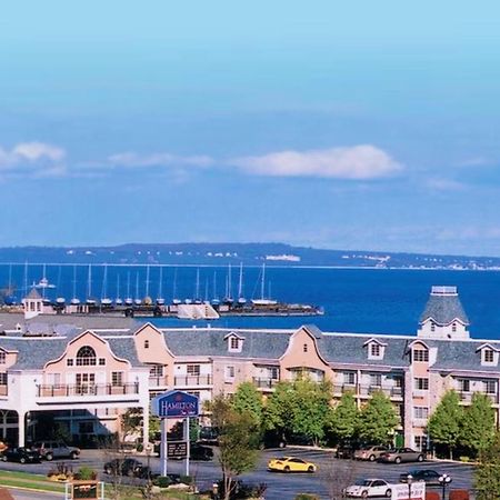 Hamilton Inn Select Beachfront Mackinaw City Eksteriør billede