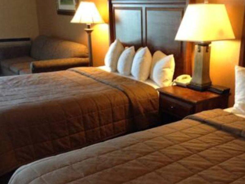 Hamilton Inn Select Beachfront Mackinaw City Eksteriør billede