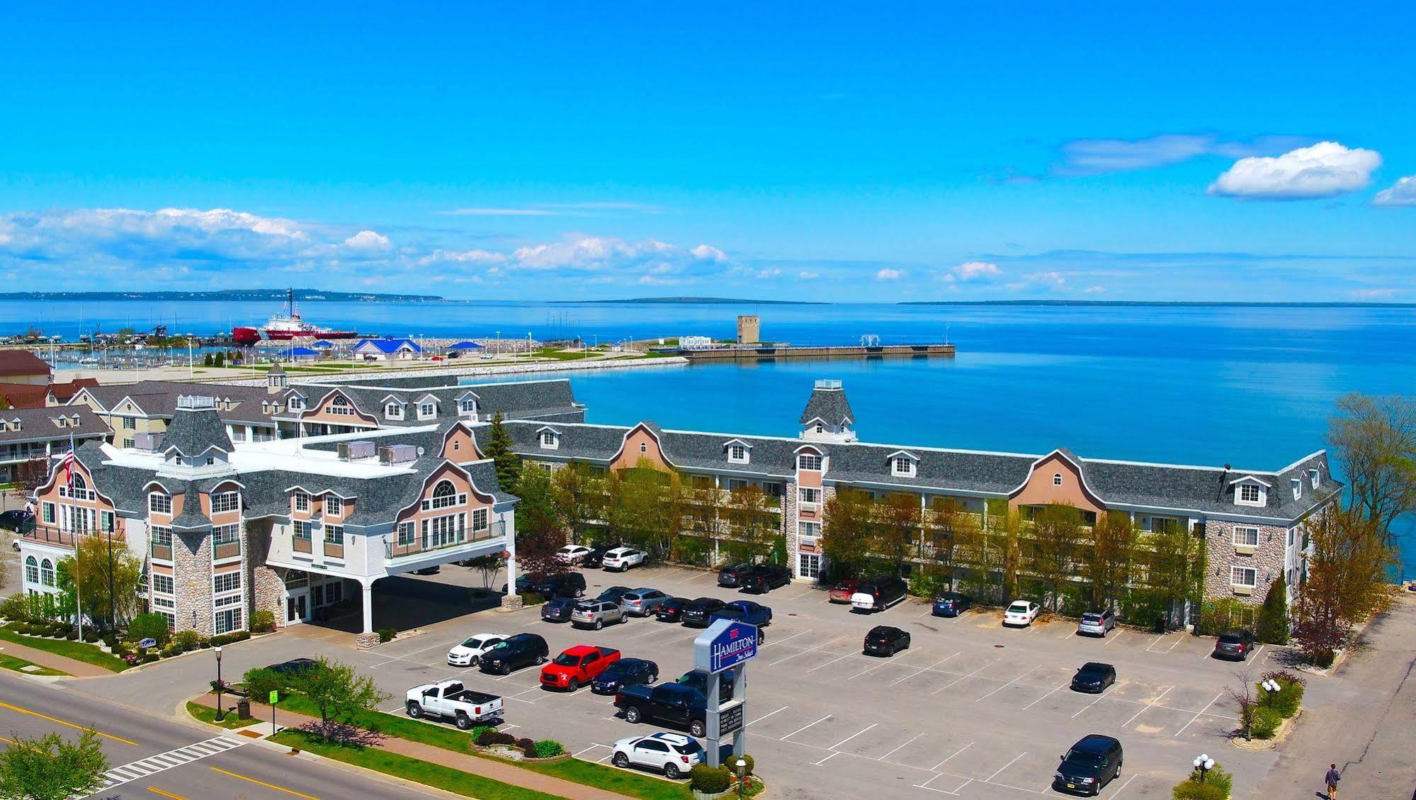 Hamilton Inn Select Beachfront Mackinaw City Eksteriør billede